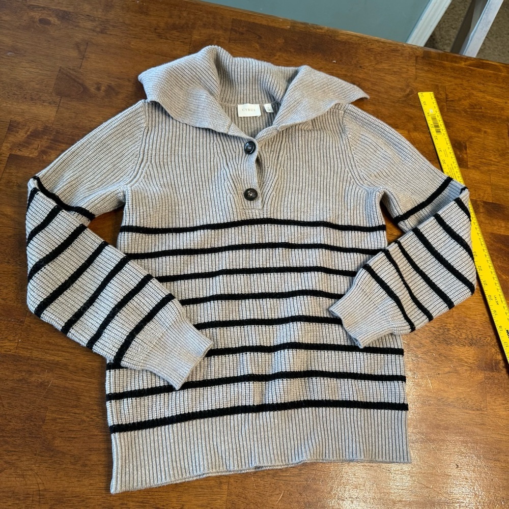 Cyrus Evolution Striped Sailor Collar Ribbed Knit Button Henley Sweater small